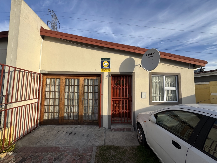 2 Bedroom Property for Sale in Kuilsrivier Industria Western Cape